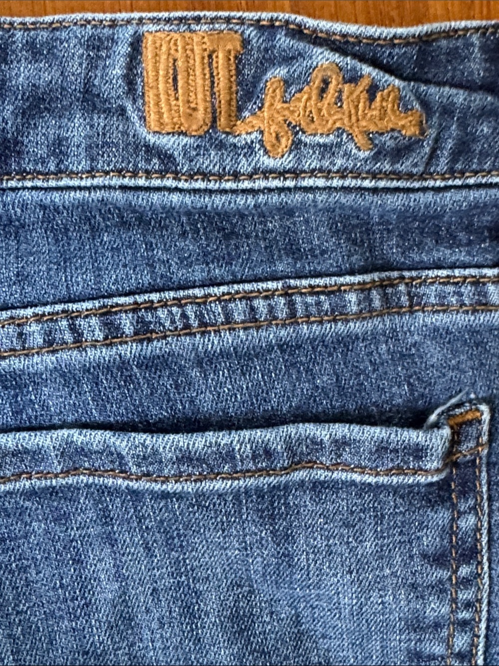 Kut from the Kloth Medium Blue Cropped Wide Roll-Hem Jeans - Picture 6 of 6